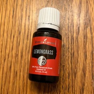 NWT Young Living Essential Oil Lemongrass 15ml